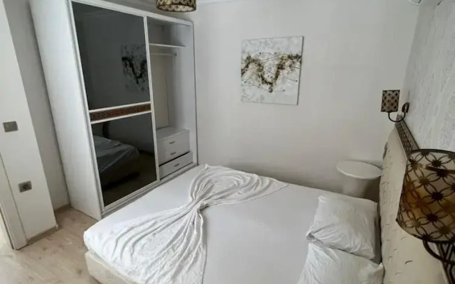 Flat Near Beach in Didim With Shared Pool