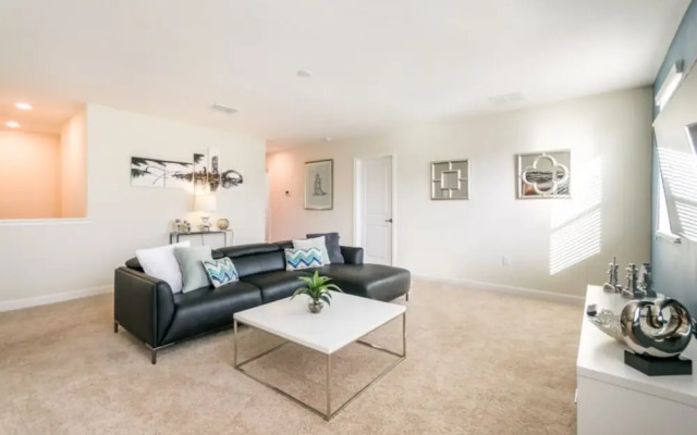 hazard Villa Champions gate 3