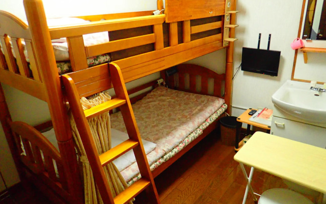 Yufuin Country Road Youth Hostel