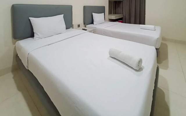 Best Deal And Comfy Studio Apartment Warhol Residences