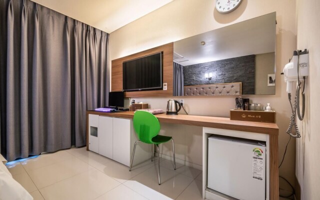 Forcheon Drive In Hotel Tiamo