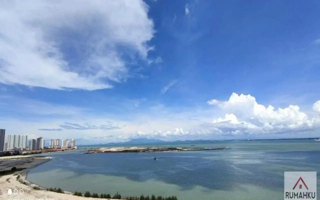 Rumahku Gurney with 270 degree Sea View