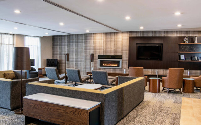 Courtyard Edmonton West