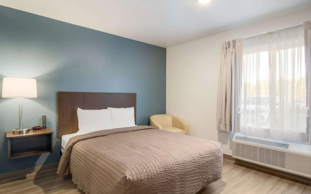 WoodSpring Suites Jacksonville Baymeadows