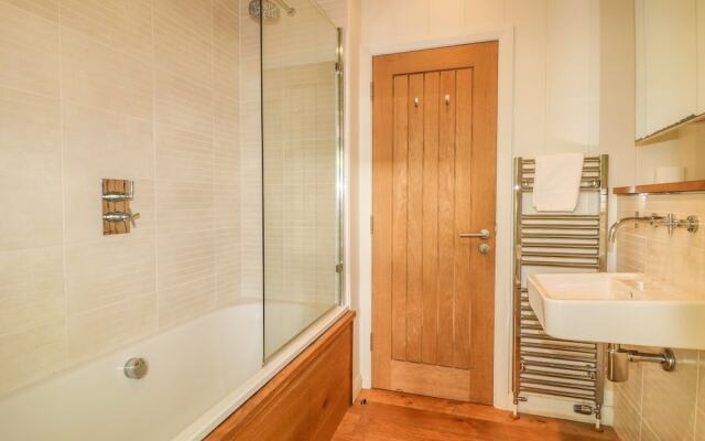 10 Water'S Edge, Looe