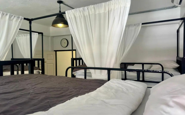 Bus Station 1 Hostel