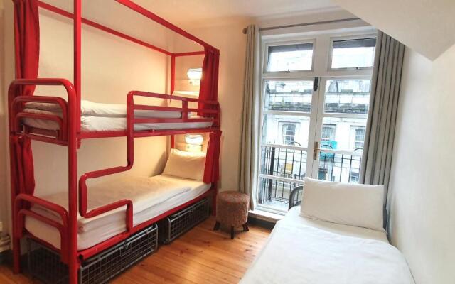 Galway City Hostel & Bar