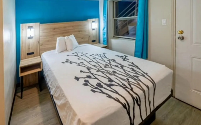 Exclusivo Inn by OYO Grand Prairie, TX