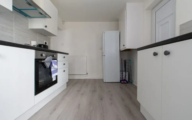 Lux Apartments 4 Bedroom House Molyneux