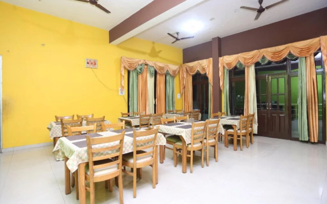 OYO 19409 Hotel Sunita And Restaurant