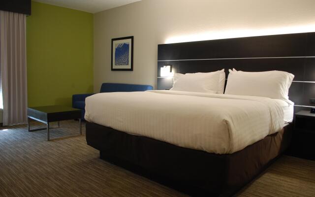 Holiday Inn Express Hotel and Suites Kingsport, an IHG Hotel