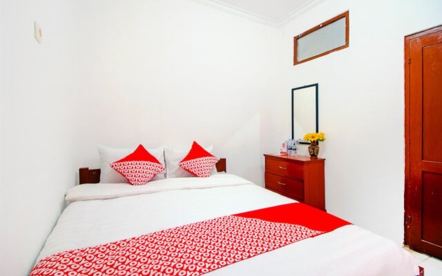 Super OYO 1788 House 24
