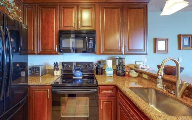 Kaanapali Shores Condominiums by TO