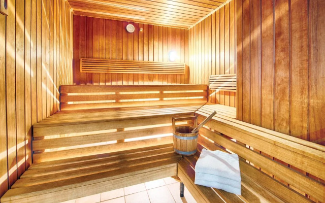 Leonardo Hotel & Residenz München