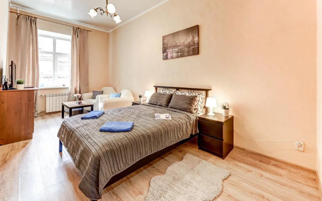 на Караванной 24-26