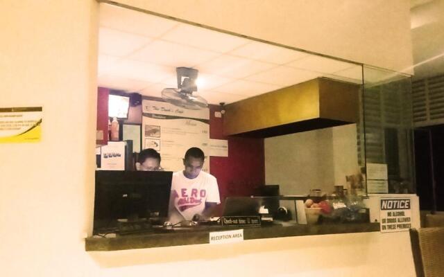 ZEN Rooms Basic White Knights Dumaguete