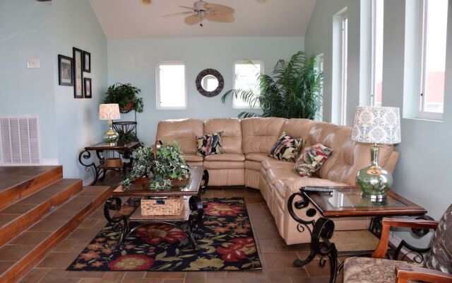 121 12Th Street - Three Bedroom Home