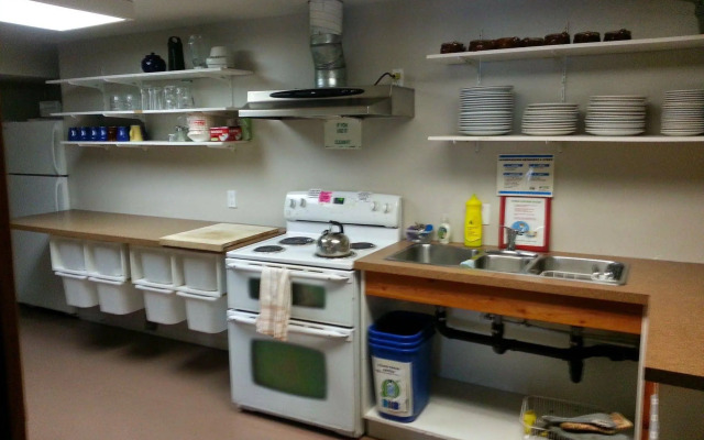 Basecamp Lodge Golden