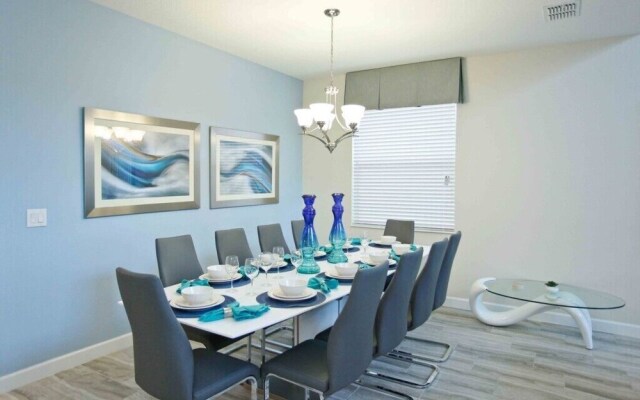 4839 Kings Castle Circle 5 Bedroom Home