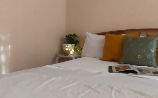 Апартаменты на Старых Большевиков, 77