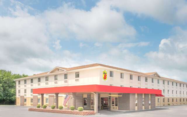 Super 8 by Wyndham Terre Haute