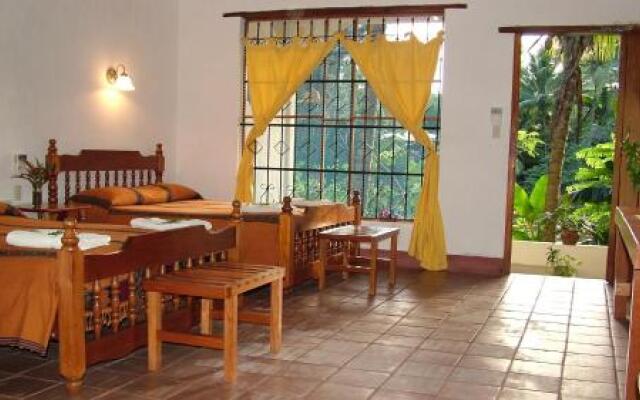 Rio Mopan Lodge