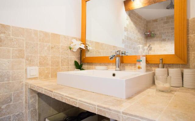 Big loft 107m2, 10min walk to Palais des Festivals