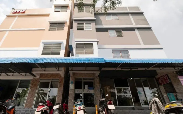 Ze Residence Ram Intra by OYO Rooms