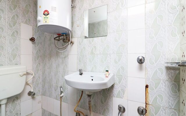 OYO 14232 Behala Guest House