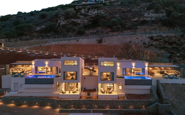 Villa Ouranos - Where the World Unfolds Before you