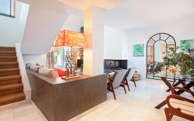 Elegant Duplex House - Aloha Golf