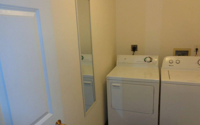 Riverview Suites