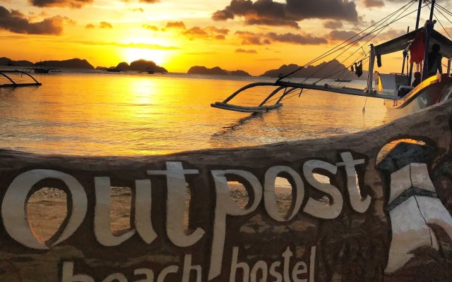 Outpost Beach Hostel - Adults Only