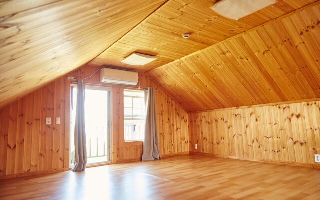 Fragrant Tree Pension