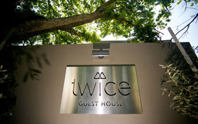 Twice Central Guesthouse