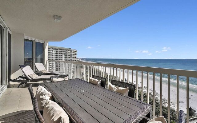 Maison Par Leau by RedAwning