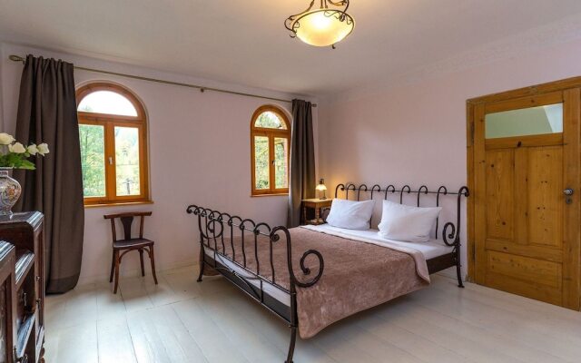 Cozy Holiday Home in Gürth With Private Garden