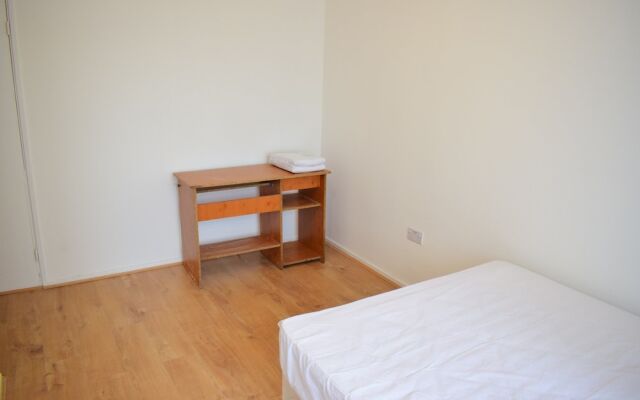 3 Bedroom Shadwell Flat