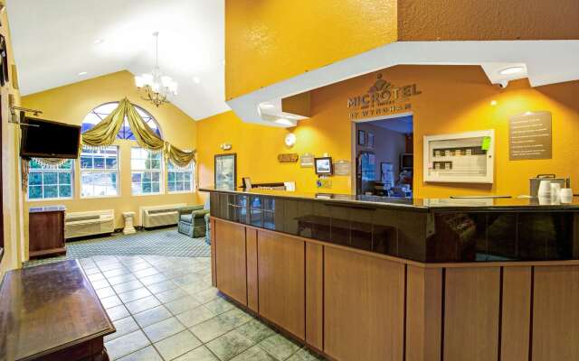 Microtel Inn & Suites by Wyndham Gatlinburg