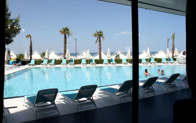 Luxury Premium Finese