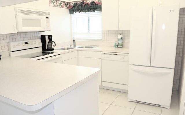 Jamaica Royale T22 - 2 Br Condo