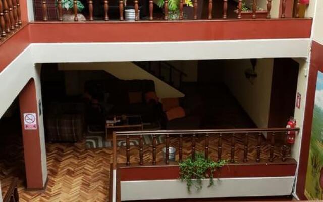 Hotel Sillustani Inn