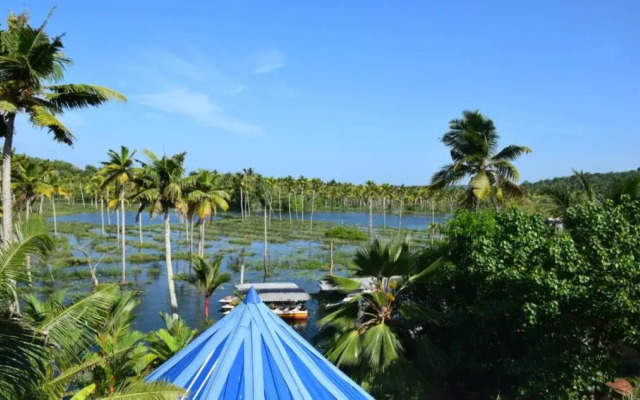 Kayaloram resort