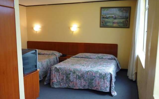 Accordian Hotel – Guest Rooms – Malacca