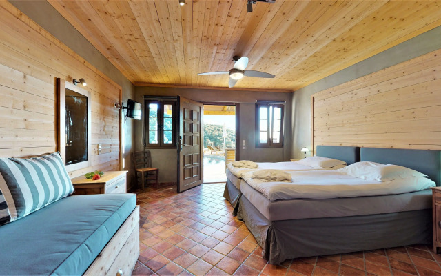 Enetiko Resort Hotel