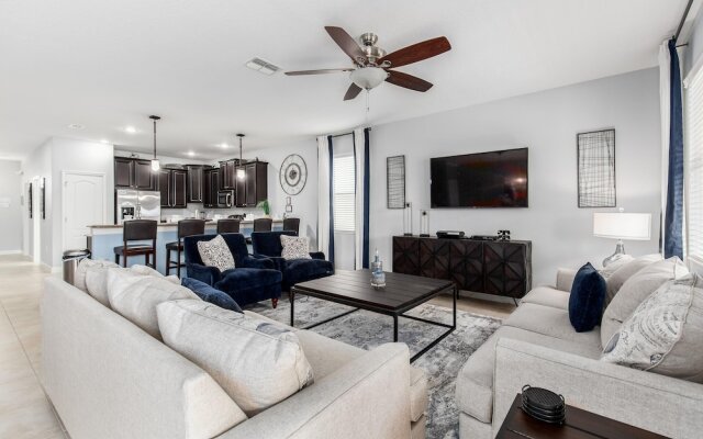 Moon Villa by Florida Spirit