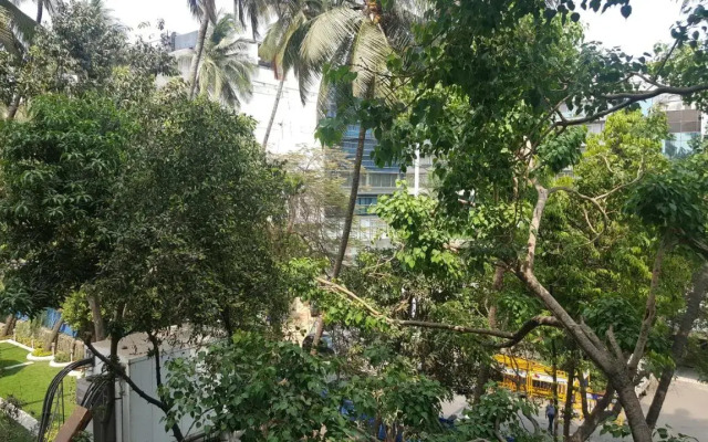 Bentley Hotel Marine Drive