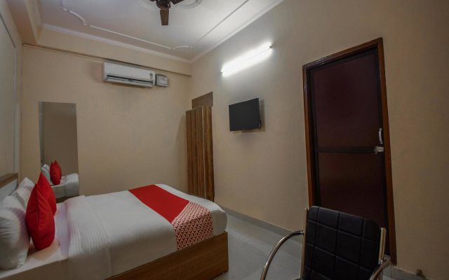 OYO 15555 Hotel Ganesham