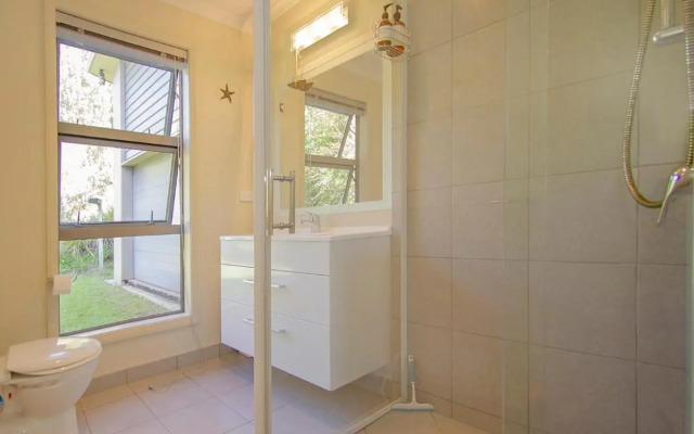 Cooks Getaway - Cooks Beach Holiday Home