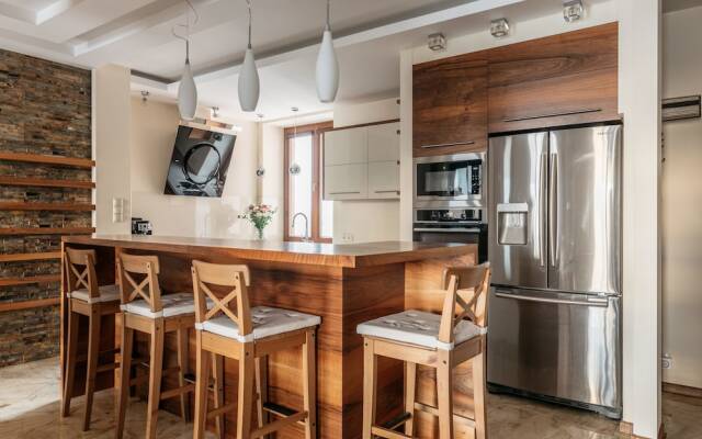 Penthouse Panorama by Loft Affair